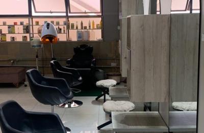 Fully Equipped Unisex Salon in Muyenga